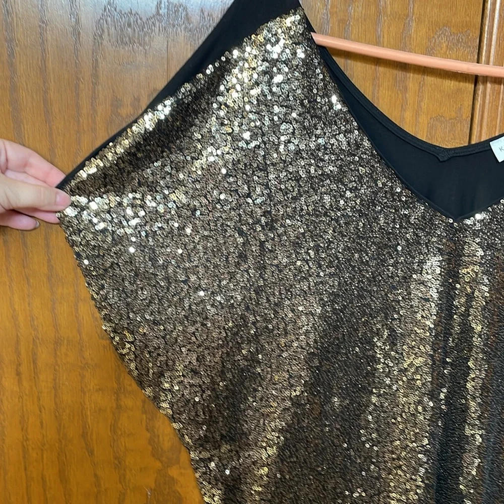 KIKI LARUE NWT Women’s Size Large Gold Black Sequin Holiday Top V-Neck “Crosby” - Picture 7 of 9